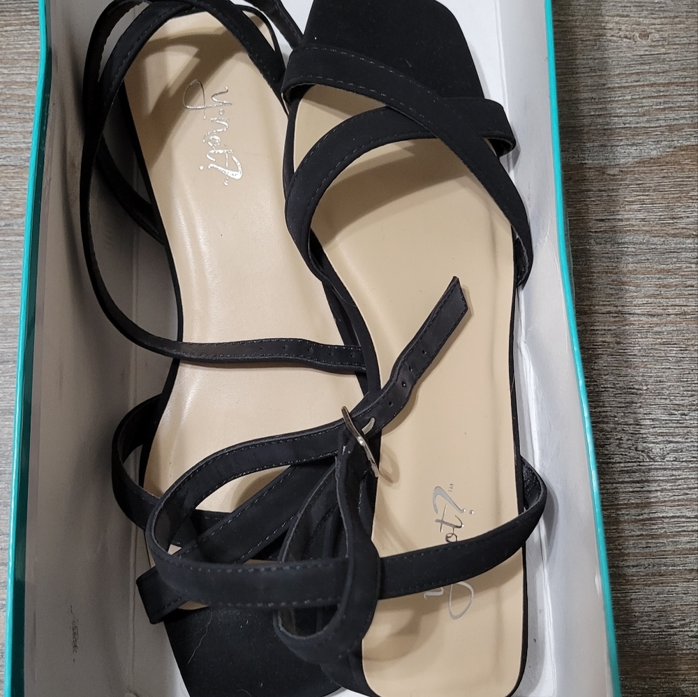 Shoes Size 7